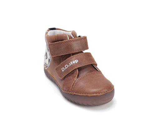 D.D.Step pantofi baieti cu talpa fluorescenta 25-30 Chocolate cu minge