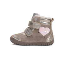 D.D.Step ghete fete imblanite cu LED 25-30 Cream cu inimioara