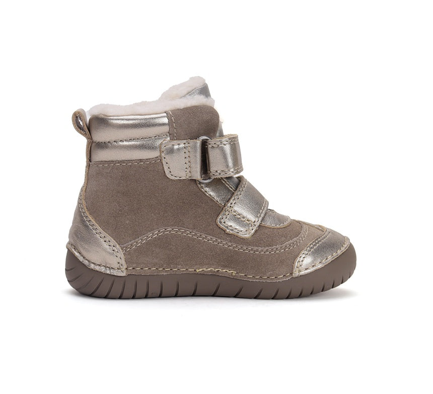 D.D.Step ghete fete imblanite cu LED 25-30 Cream cu inimioara