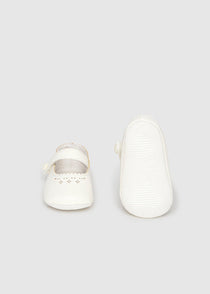 Mayoral botosei fete elegante cu perforatii dragute 0-12 luni Off-white