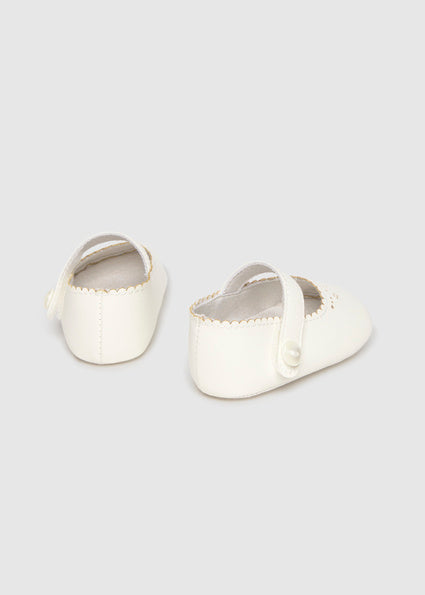 Mayoral botosei fete elegante cu perforatii dragute 0-12 luni Off-white